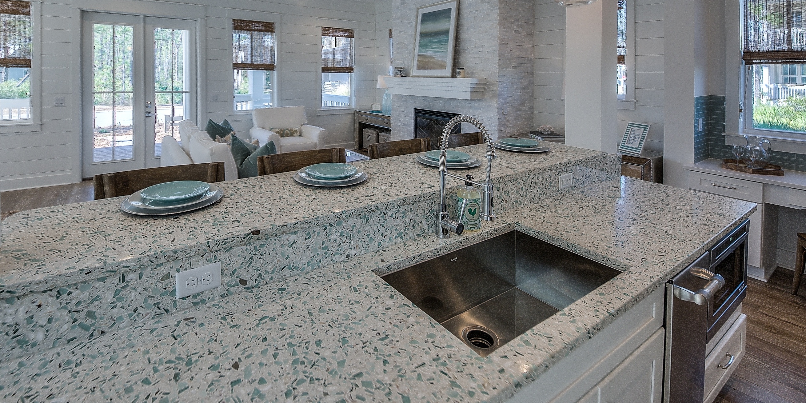 Emerald-coast-Vetrazzo-recycled-glass-kitchen-128401-edited