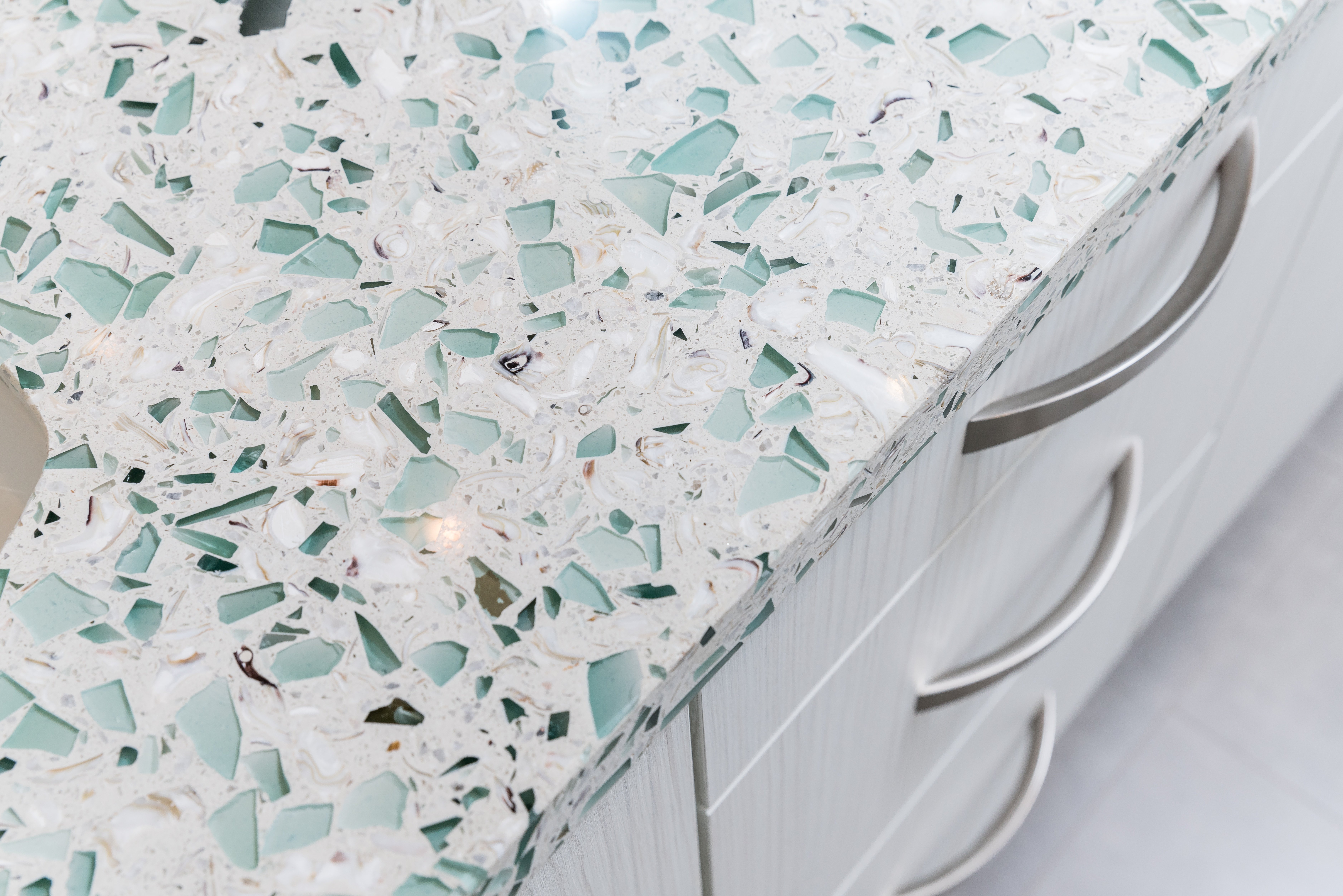 vetrazzo-emerald-coast-recycled-glass-countertop-1